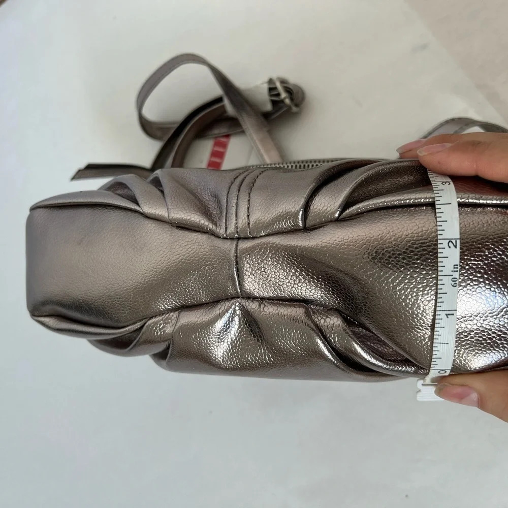 Elle Silver Elegant Crossbody Bag /Crossbody Purse / Travel Handbag NWT - Picture 7 of 11